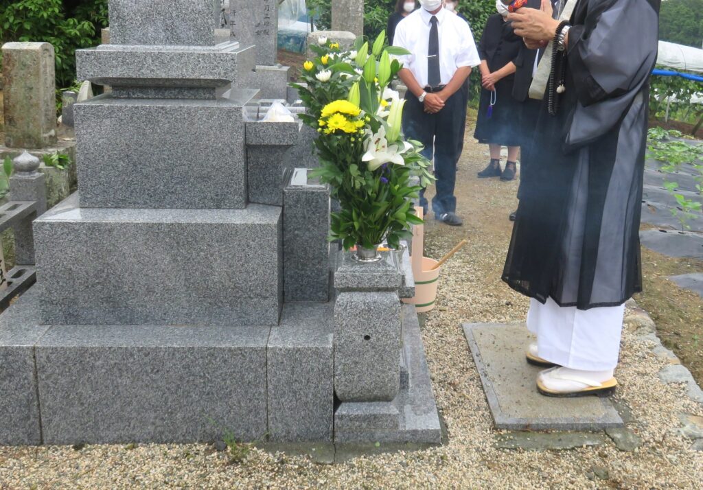 お墓参り