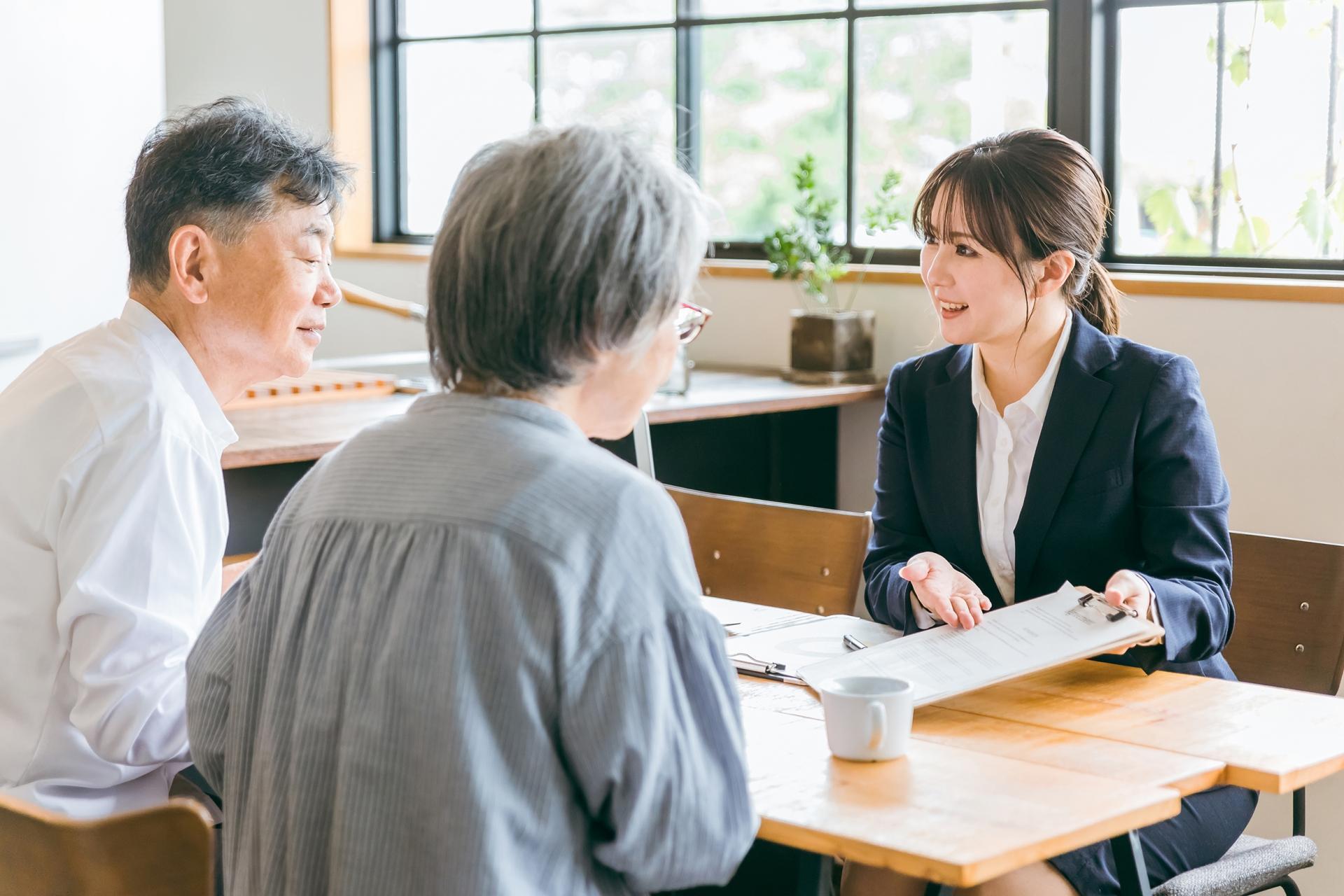 自由葬が注目される背景のイメージ