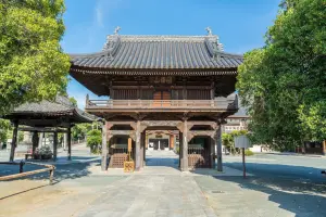 寺院の山門