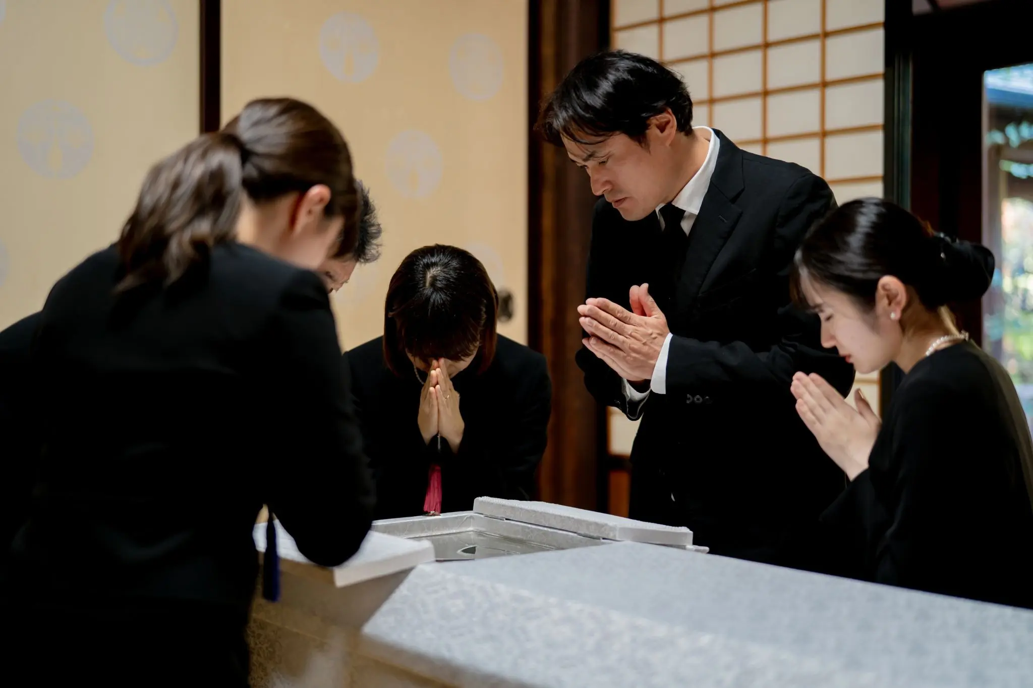 ご遺体に合掌
